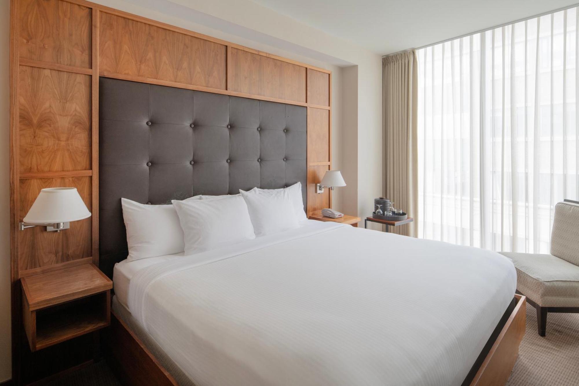 Deluxe Junior Suite,1742929308:JPEG