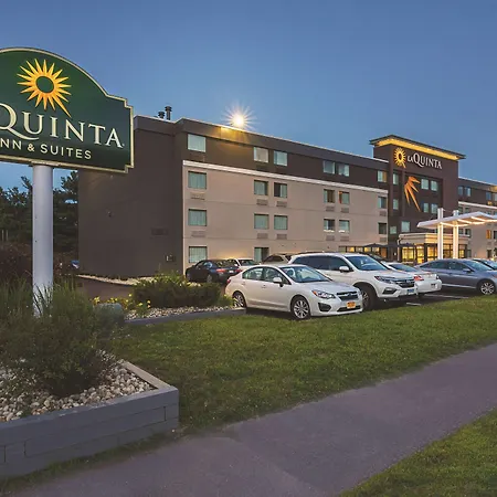 La Quinta Inn & Suites By Wyndham Portland Dt Maine Med-2
